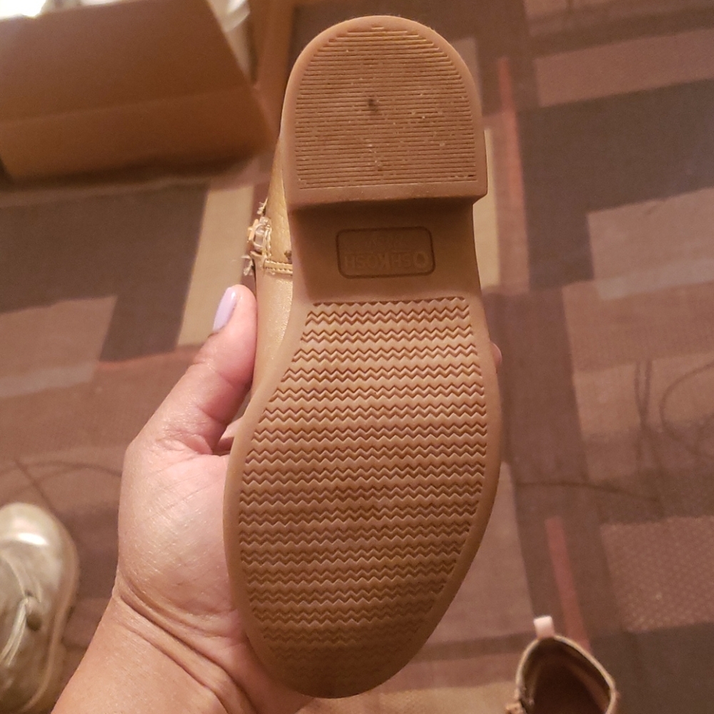 Boots - Picture 3 of 4